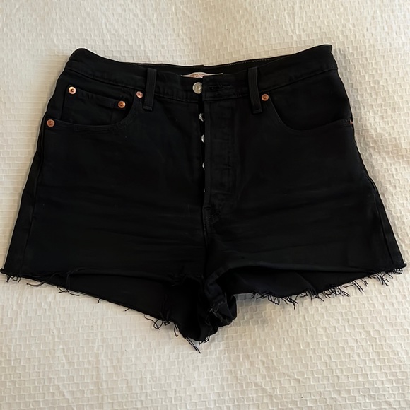 Levi's Pants - Levi’s Ribcage Jean Shorts